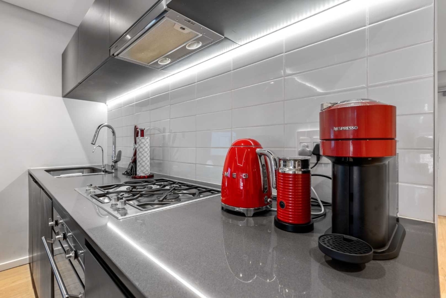 To Let 1 Bedroom Property for Rent in Sea Point Western Cape